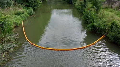 Des barrages à Ofnis (Objets flottants non identifiés) installés...